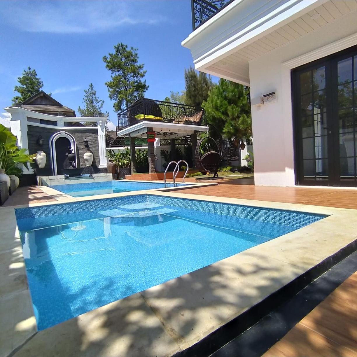 Villa Kota Bunga Malini 7 Cinengangirang Eksteriør billede