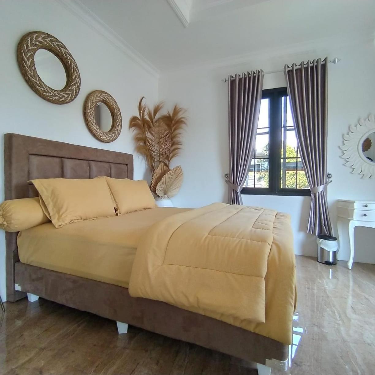Villa Kota Bunga Malini 7 Cinengangirang Eksteriør billede